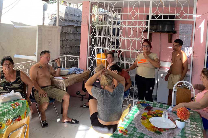 Menurut kantor Sunrise Airways di Havana, kekacauan tersebut telah menyebabkan sekitar 250 warga Kuba terdampar di Port-au-Prince setelah penerbangan mereka dibatalkan
