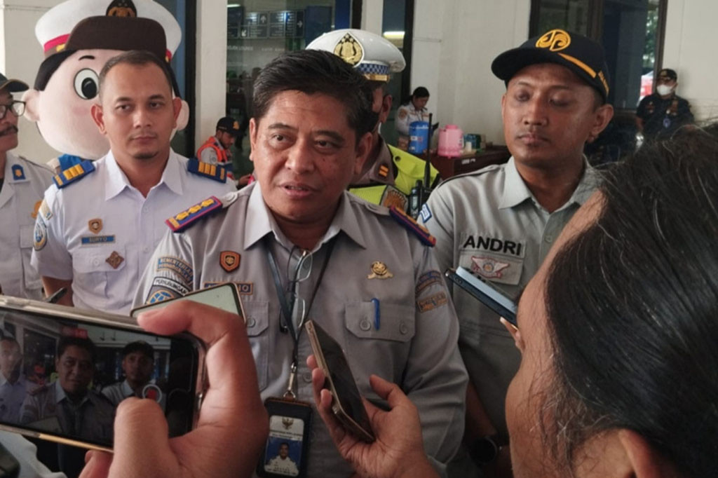 Kasatlantas Polresta Surakarta,Kompol Agung Yudiawan mengatakan, kegiatan inspeksi keselamatan dilaksanakan secara serempak di Jawa Tengah, untuk memastikan kendaraan umum bisa maksimal dalam memberikan jaminan rasa aman dan nyaman bagi masyarakat.