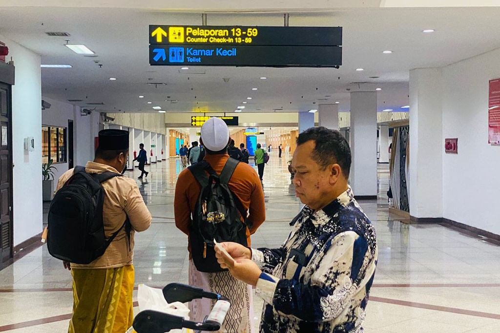 Sisyani menegaskan, secara personil dan fasilitas, pihaknya pada hari-hari sebelumnya sudah standby 24 jam. Sehingga penambahan jam, baik dari fasilitas maupun SDM sudah sangat siap dioperasionalkan. Sisyani juga optimistis, dengan adanya penambahan jam operasional akan diimbangi juga dengan kenaikan jumlah pesawat dan penumpang.