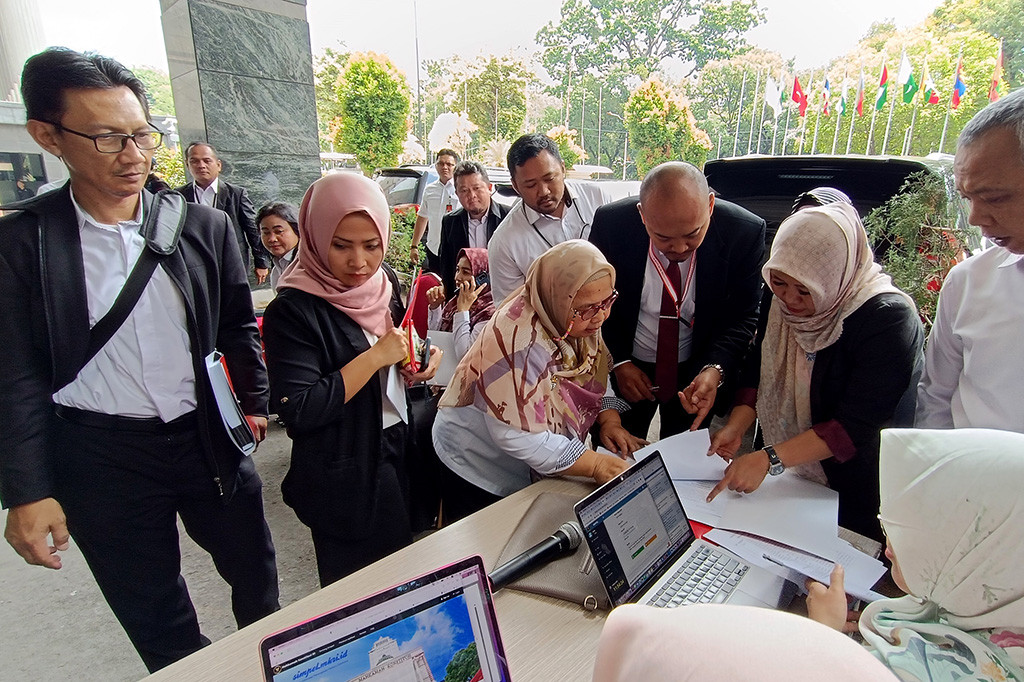 Menurut Fajar, simulasi pra-registrasi terdiri dari pengajuan permohonan, verifikasi berkas, registrasi, dan pengolahan data permohonan, hingga persiapan persidangan, yang disambung dengan simulasi pasca-registrasi meliputi penyampaian salinan permohonan, panggilan sidang, persidangan, dan simulasi tahapan pasca-putusan PHPU.