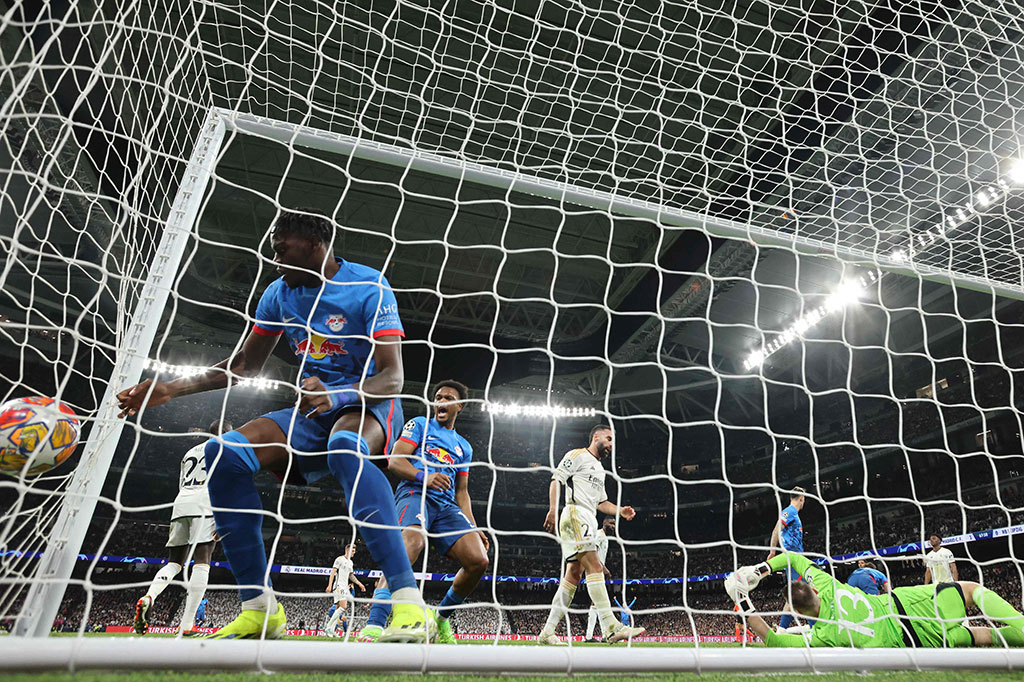 Tetapi, keunggulan Madrid hanya berlangsung tiga menit setelah tim tamu menyamakan kedudukan berkat gol sundulan Will Orban di kotak penalti. Skor berubah menjadi 1-1.