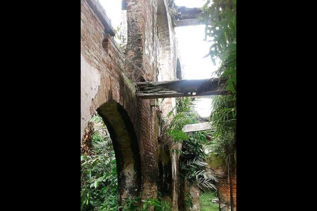 Awalnya hanya ingin menuju ke Museum Kereta Api Ambarawa yang berada pada jarak satu kilometer di arah selatan Palagan, namun baru beberapa saat keluar dari pelataran museum mendapat informasi lebih menarik, bahwa tidak lengkap datang ke Ambarawa tanpa mengunjungi Benteng Pendem yang merupakan satu rangkaian sejarah kota tua ini.