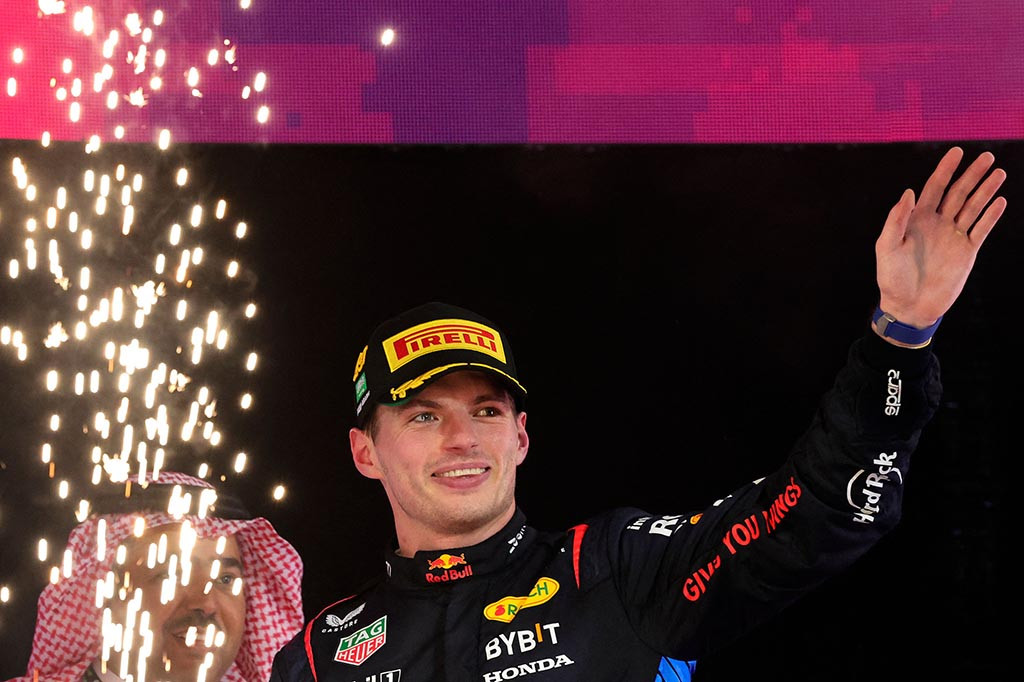 Selain itu, ini juga menandai kemenangan 1-2 bagi Red Bull yang diraih secara beruntun setelah hal serupa terjadi di pembuka musim, Grand Prix Bahrain, beberapa waktu lalu.