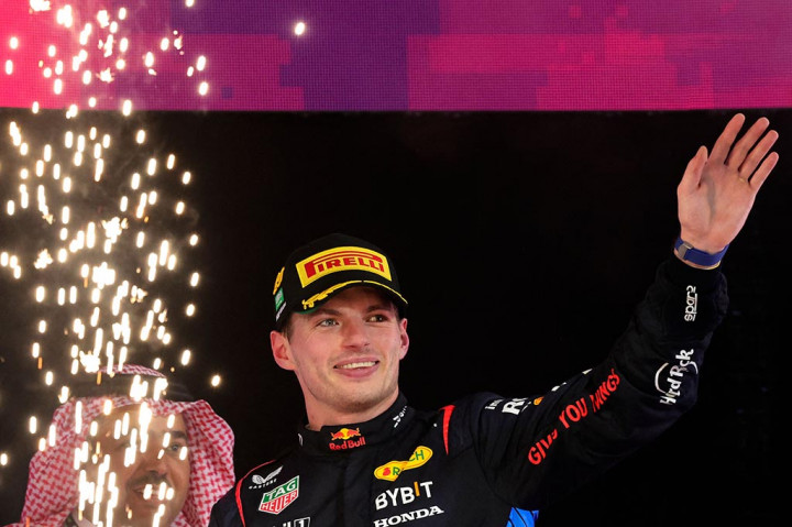Selain itu, ini juga menandai kemenangan 1-2 bagi Red Bull yang diraih secara beruntun setelah hal serupa terjadi di pembuka musim, Grand Prix Bahrain, beberapa waktu lalu.