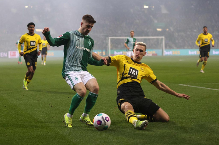 Borussia Dortmund merebut kembali posisi keempat di klasemen sementara berkat kemenangan 2-1 atas tuan rumah Werder Bremen, pada pertandingan Liga Jerman di Weserstadion, Bremen, Sabtu setempat atau Minggu, 10 Maret 2024 dini hari WIB.