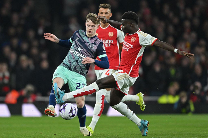 Arsenal meraih kemenangan tipis 2-1 saat menjamu Brentford dalam matchday ke-28 Liga Premier Inggris di Emirates Stadium pada Minggu, 10 Maret 2024 dini hari WIB.  