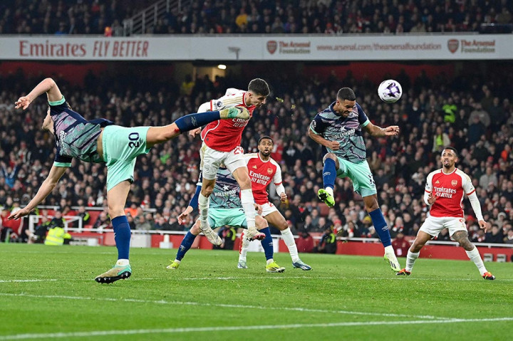 Arsenal akhirnya bisa mencetak gol kedua mereka pada menit ke-86. White kembali mengirim umpan yang dari sisi kanan yang kali ini ditanduk Havertz hingga membuat Flekken tidak berdaya. Kedudukan menjadi 2-1 untuk Arsenal.