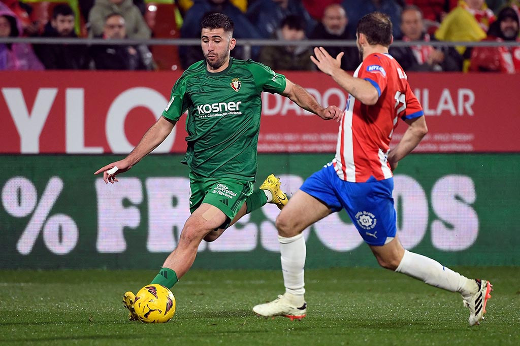 Daley Blind hampir menggandakan keunggulan Girona pada menit ke-60, namun sepakannya dapat diblok pertahanan Osasuna.