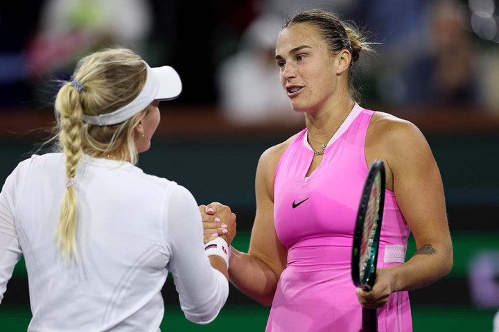 Stearns akan mematahkan Sabakenka lagi tetapi tidak bisa melakukan servisnya dan Sabalenka menang di tiebreak.