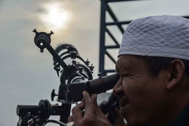 Senada dengan Menag, Ketua MUI Abdullah Zaidi mengajak agar saling menghormati akan perbedaan penentuan awal Ramadhan. Masyarakat tak perlu membesar-besarkan masalah ini, justru harus menjadi perekat persaudaraan dan persatuan.