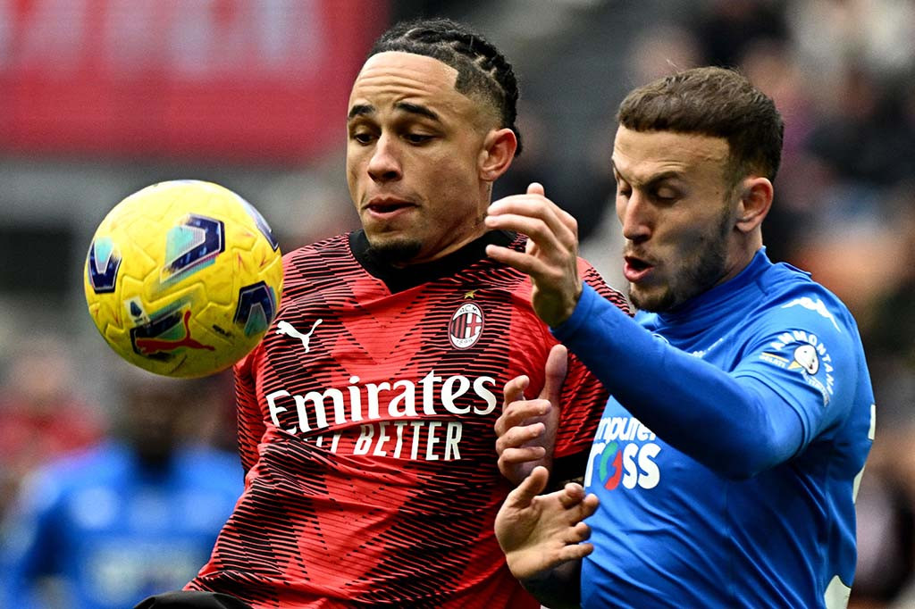 Pada babak kedua, AC Milan tidak mengendurkan tempo serangan demi mencetak gol kedua.
