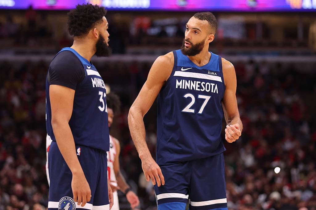 Gobert dinyatakan melakukan technical foul di 27 detik terakhir laga Timberwolves melawan Cavaliers yang berujung kekalahan dengan 113-104 dalam perpanjangan waktu. dari Cleveland Cavaliers.