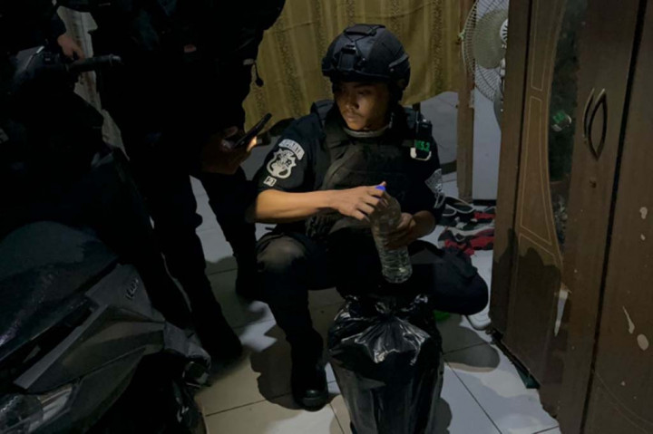 Tim Sparta Polresta Surakarta semakin kencang memerangi penyakit masyarakat (Pekat) dua hari menjelang Ramadan 1445 H. Minggu, 10 Maret 2024, tiga warga pesta narkoba ditangkap, dua pemabuk diamankan, dan penjual miras ciu diamankan.