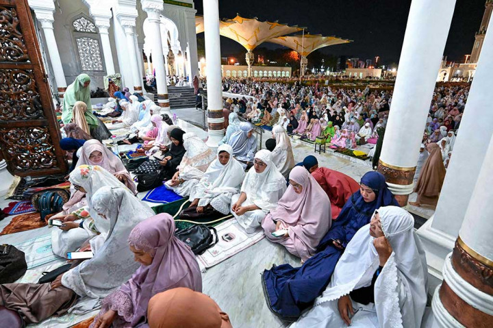 Dirinya bersama keluarga berada di Banda Aceh hingga beberapa hari ini, dan berencana salat tarawih di masjid lainnya di Banda Aceh. 