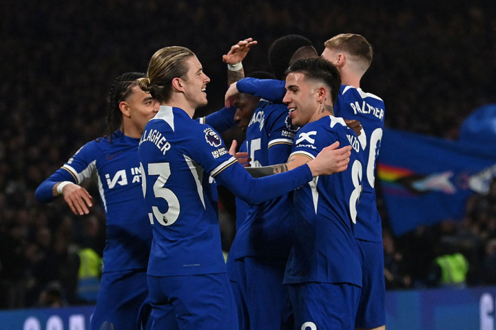 The Blues lantas merestorasi keunggulan pada menit ke-58. Palmer menyodorkan bola kepada Enzo Fernandez, yang lantas mengeksekusi tembakan keras tanpa dapat diantisipasi kiper Martin Dubravka. Chelsea unggul 2-1.