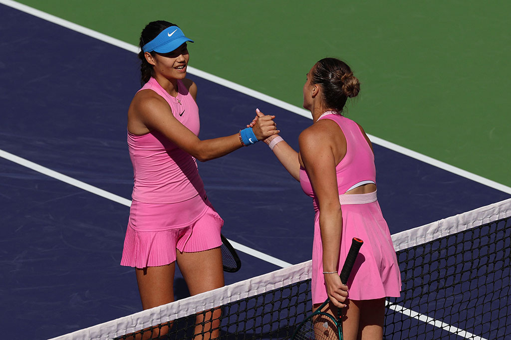 Unggulan kedua Aryna Sabalenka maju ke babak 16 besar BNP Paribas Open setelah menang 6-3, 7-5 atas sesama juara Grand Slam Emma Raducanu dalam turnamen WTA 1000 di Indian Wells, Senin, 11 Maret 2024 waktu setempat.