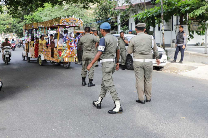 Kepala Satpol PP Kota Pematangsiantar Pariaman Silaen mengutarakan penindakan sekaligus sosialisasi yang digelar berdasarkan keresahan masyarakat yang diakibatkan oleh tingginya volume musik odong-odong sehingga kenyamanan dan ketenteraman terganggu.