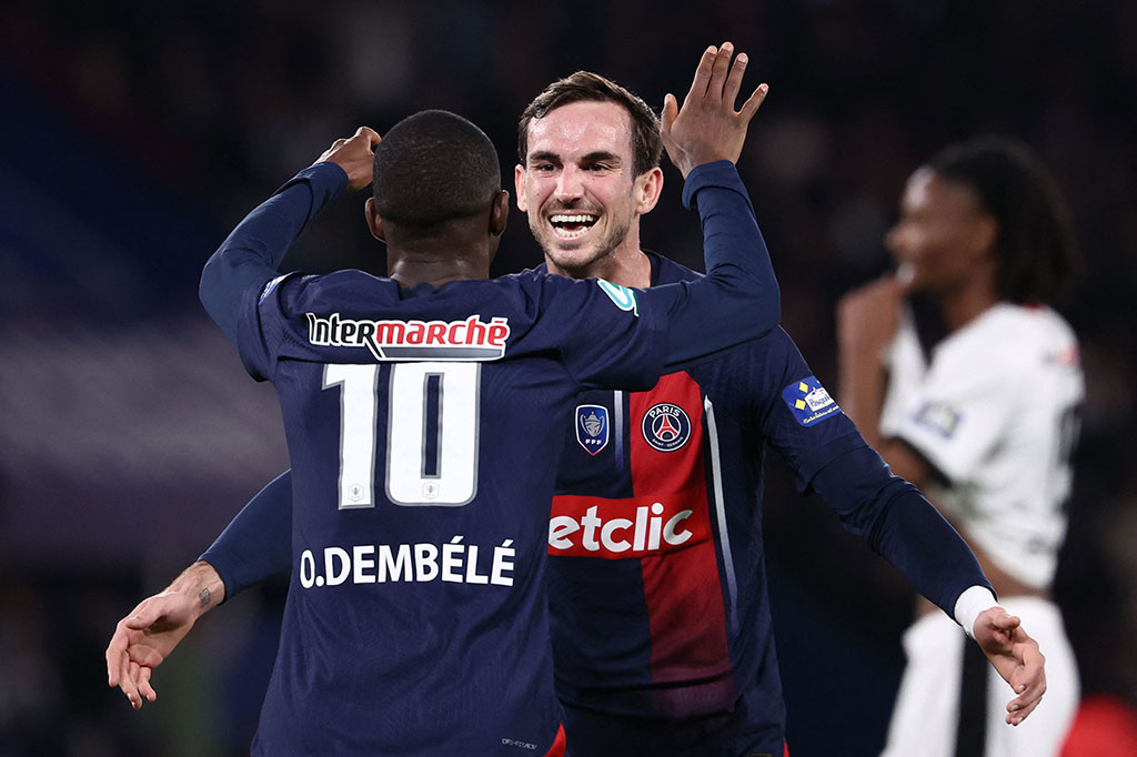 Gol kedua PSG tercipta pada menit ke-33, kali ini giliran Fabian Ruiz yang mencatatkan namanya di papan skor. Pemain Nice, Bulka kehilangan bola di kotak penalti setelah mendapatkan tekanan Ousmane Dembele, bola kemudian dioper kepada Ruiz yang memasukkannya ke gawang Nice untuk mengubah kedudukan menjadi 2-0.