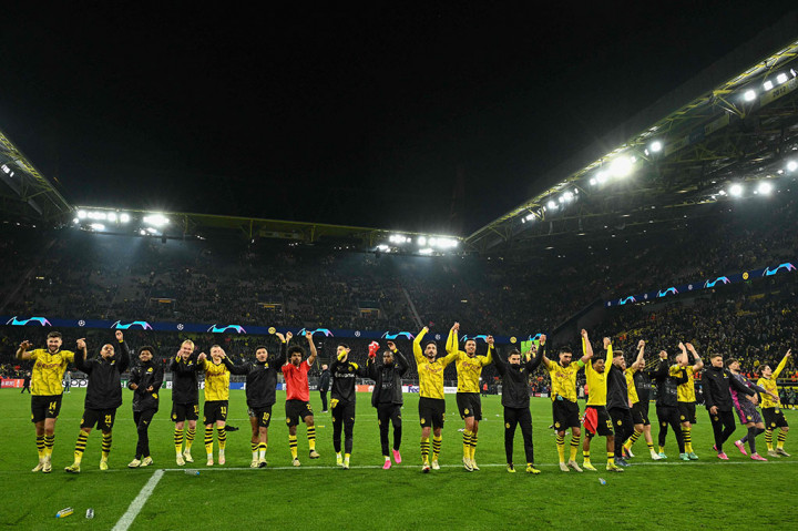 Borussia Dortmund melaju ke perempat final Liga Champions usai mengalahkan PSV Eindhoven dengan skor 2-0 pada pertandingan leg kedua 16 besar Liga Champions di Signal Iduna Park, Dortmund, Kamis, 14 Maret 2024 dini hari WIB.