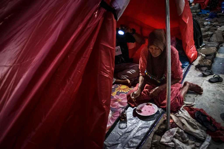 Jumlah itu nyaris separuh dari total populasi penduduk di Pesisir Selatan yang pada tahun ini berdasarkan catatan Badan Pusat Statistik (BPS) diperkirakan sekitar 532 ribu jiwa.