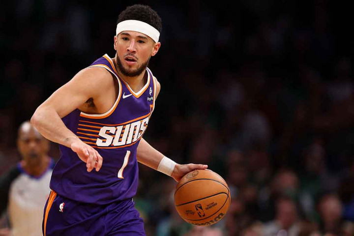 Devin Booker memimpin Suns dengan 23 poin. Bradley Beal menyelesaikan laga dengan 22 poin dan 7 assist. Kevin Durant dan Grayson Allen sama-sama menambah 20 poin.