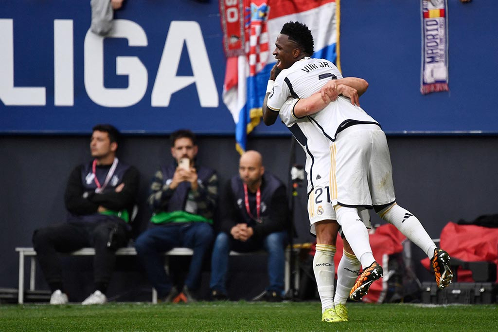 Madrid sudah membuka keunggulan saat pertandingan baru berjalan empat menit. Vinicius Junior merebut bola dari Alejandro Catena di area pertahanan Osasuna dan kemudian menaklukkan Sergio Herrera dengan
tembakan kaki kanan. Skor menjadi 1-0.
