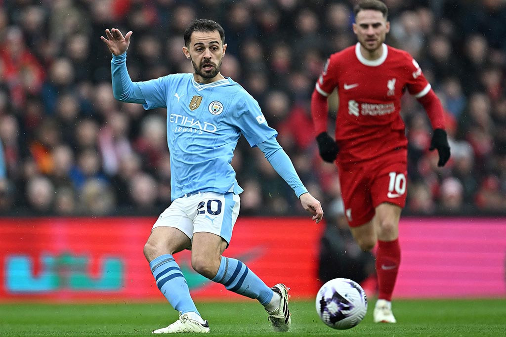 City membuka keunggulan pada menit ke-13. Bernardo Silva menggiring bola masuk kotak penalti usai menerima umpan Rodri lalu melepaskan tembakan yang membentur Dan Burn sebelum masuk ke gawang. Skor menjadi 1-0. 