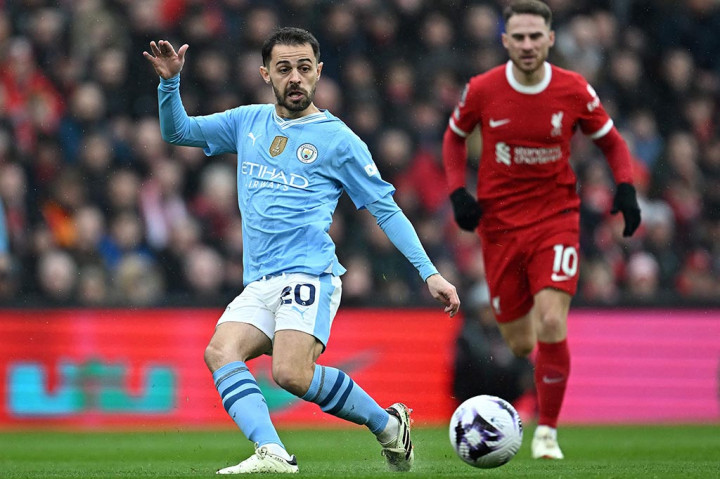 City membuka keunggulan pada menit ke-13. Bernardo Silva menggiring bola masuk kotak penalti usai menerima umpan Rodri lalu melepaskan tembakan yang membentur Dan Burn sebelum masuk ke gawang. Skor menjadi 1-0. 