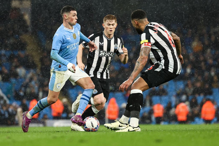 Manchester City melaju ke semifinal Piala FA musim 2023/24 usai mengalahkan Newcastle United 2-0 di babak perempat final besar di Stadion Etihad pada Minggu, 17 Maret 2024 dini hari WIB.  