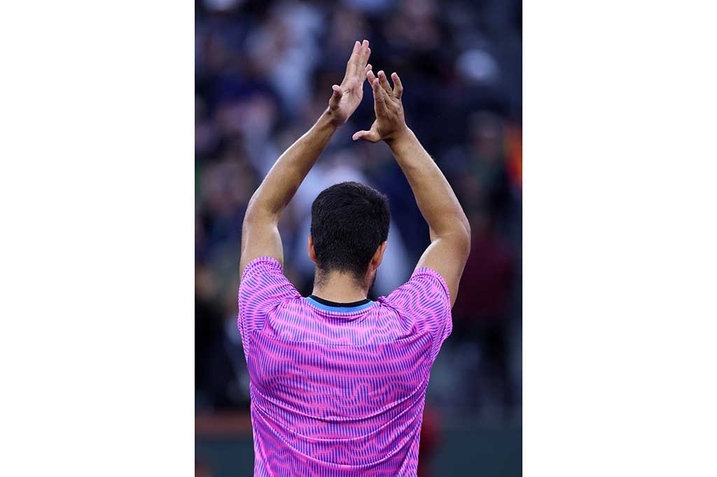 Di final yang dijadwalkan besok, petenis AS tersebut akan menghadapi unggulan keempat dari Rusia Daniil Medvedev atau petenis Amerika Tommy Paul. 