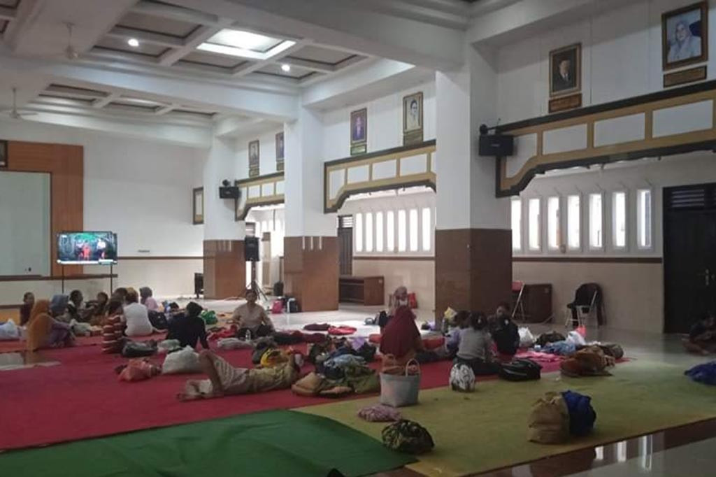 Sebanyak 222 desa yang tersebar di 42 kecamatan di delapan daerah di Jawa Tengah dilanda banjir. Jumlah pengungsi telah mencapai 4.260 orang dan diperkirakan akan terus bertambah karena luas serta ketinggian banjir yang terus meningkat.