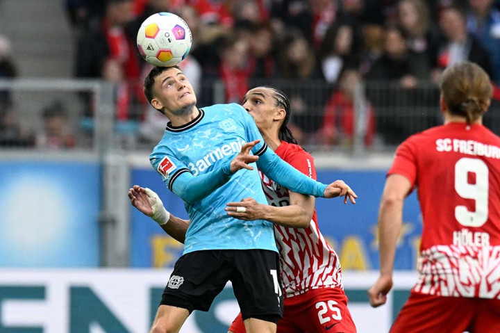 Bayer Leverkusen memetik kemenangan di kandang SC Freiburg dengan skor 3-2 dalam pertandingan pekan ke-26 Liga Jerman yang berlangsung di Europa-Park Stadion, Freiburg, Minggu, 17 Maret 2024 malam WIB.