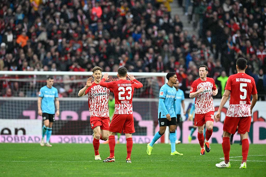 Di menit ke-79, Yannik Keitel terbebas dari penjagaan bek Leverkusen di dalam kotak penalti untuk menyontek bola liar dan memperkecil keunggulan menjadi 2-3.