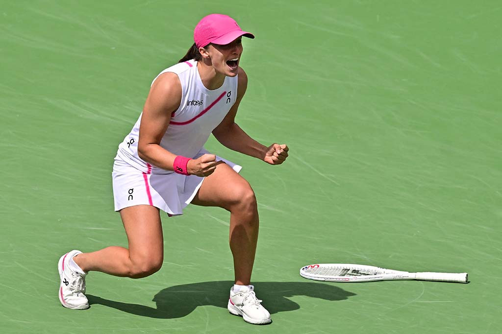 Pertandingan ulang pertarungan final tahun 2022 itu menghasilkan hasil yang hampir sama, ketika juara Grand Slam empat kali Swiatek mendominasi set kedua untuk merebut gelar ke-19 dalam kariernya dan gelar kedua pada 2024.