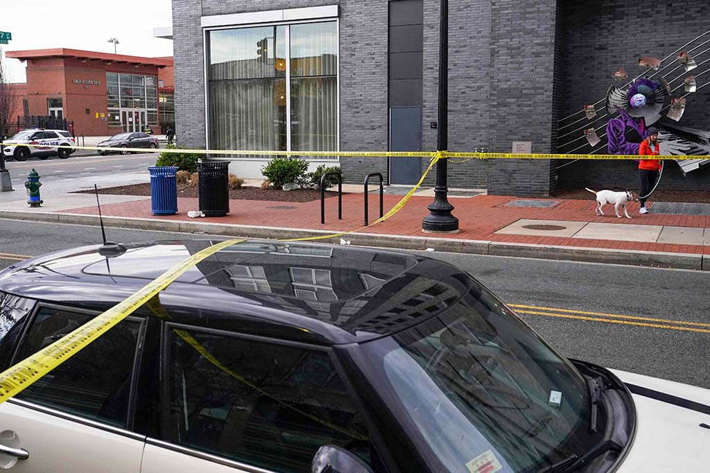 Dua orang tewas dan lima orang lainnya terluka akibat serangan bersenjata yang terjadi di Ibu Kota Amerika Serikat, Washington D.C, Minggu, 17 Maret 2024.