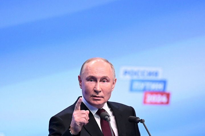 Kemenangan Putin memperpanjang kekuasaannya selama hampir seperempat abad hingga enam tahun lagi, mengkonsolidasikan cengkeramannya pada kekuasaan di tengah perang negara tersebut dengan Ukraina.