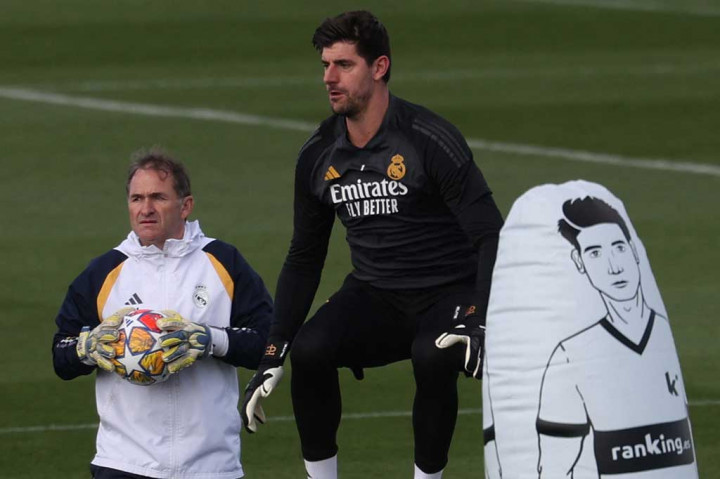 Akibat cedera terbarunya itu, Courtois diperkirakan tidak akan dapat bermain untuk Real lagi pada sisa musim ini. Ia juga telah dipastikan tidak akan membela Belgia pada Piala Eropa 2024 musim panas mendatang.