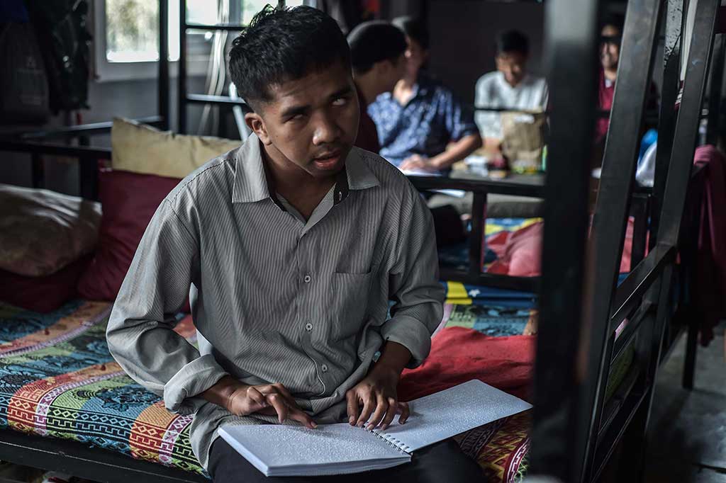 Pesantren ini juga memiliki dua kelas berbeda, satu kelas Takhasus dengan 90% pembelajaran berupa hafalan Alquran. Kedua, kelas Mubalighin, santri mendapat pembelajaran umum lebih banyak namun tetap berdasarkan Alquran.