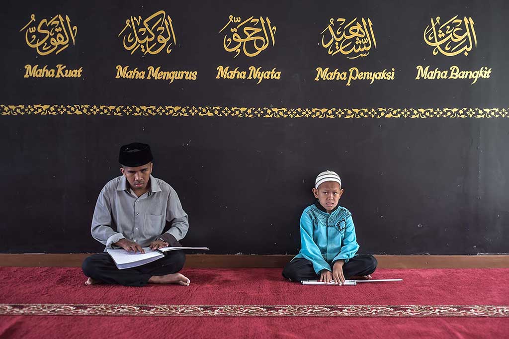 Salah satu santri Azla Azwani, 20, asal Kabupaten Muna, Sulawesi Tenggara bercita-cita menjadi hafiz Quran perlahan diupayakannya. Kini dia sudah berhasil hafal 4 juz. 