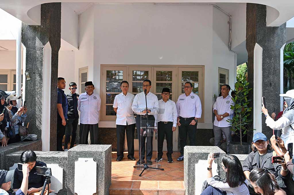 Anies menjelaskan pasangan AMIN menginginkan agar praktek demokrasi di Indonesia lebih baik. Sehingga, dengan adanya proses di MK, bisa menjadi pembelajaran untuk semua pihak.