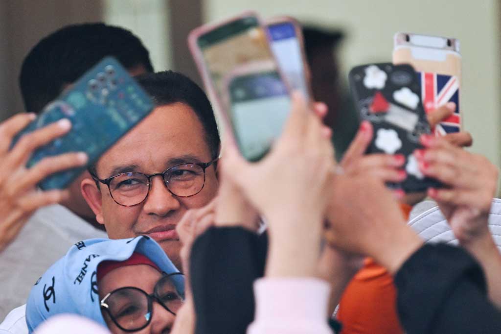 Sementara itu, Ketua THN AMIN Ari Yusuf Amir menyatakan pihaknya sudah mendaftar secara daring sejak pukul 01.00 WIB dini hari. Kata dia, pihaknya secara resmi akan menandatangani permohonan tersebut di MK. 