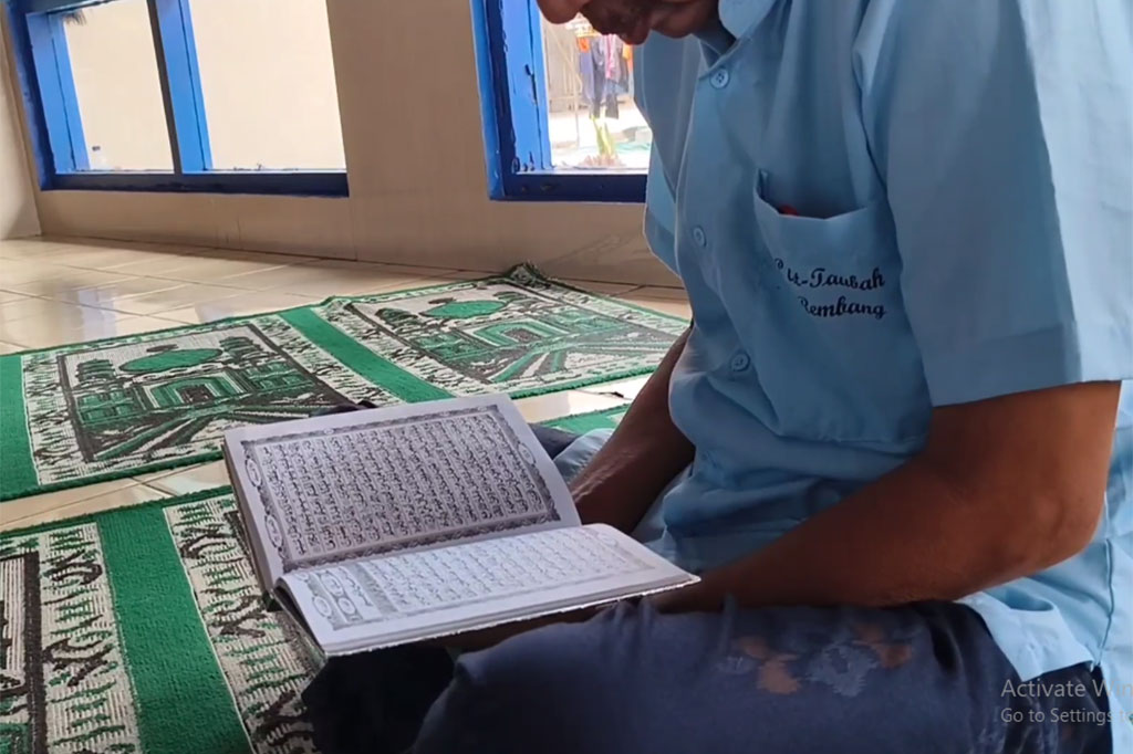 Irwanto Dwi Yana Putra, Kepala LP Kelas 2B Rembang, mengatakan, pesantren kilat ini bertujuan untuk memperbanyak kegiatan ibadah di bulan Ramadan bagi para napi, agar para warga binaan, dapat menyadari kesalahan mereka masa lalu. Banyak warga binaan yang semula tidak bisa membaca Alquran, kini mereka perlahan mulai bisa.