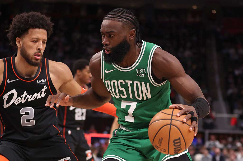 Jaylen Brown menjadi aktor utama kemenangan ini usai mencetak 33 poin dan empat rebound. 