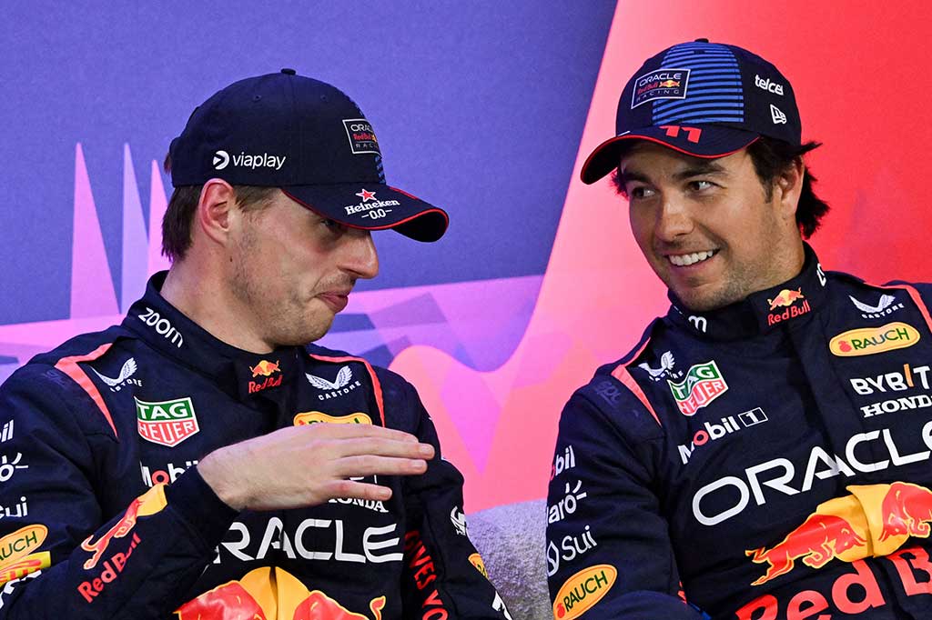 Melengkapi posisi ketiga adalah pembalap Red Bull Sergio Perez yang terpaut 0,359 detik dari rekan satu timnya Verstappen.