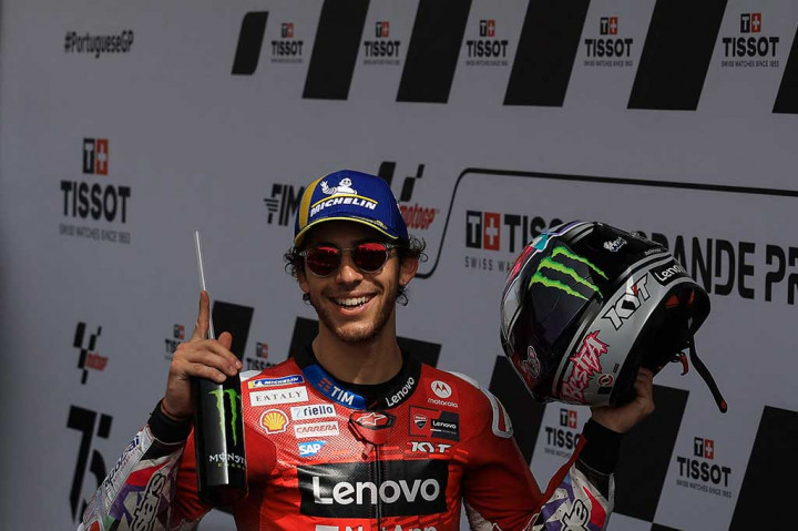 Pembalap Italia Enea Bastianini merebut pole position untuk pertama kalinya di atas Ducati, Sabtu, 23 Maret 2024, setelah meraih waktu tercepat di kualifikasi MotoGP Portugal.