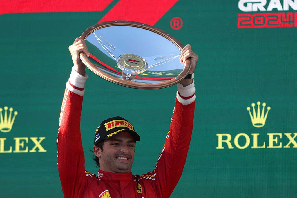 Carlos Sainz menempati peringkat pertama, sedangkan Charles Leclerc berada di posisi kedua, sementara tempat ketiga diisi pembalap McLaren Lando Norris, demikian catatan F1.
