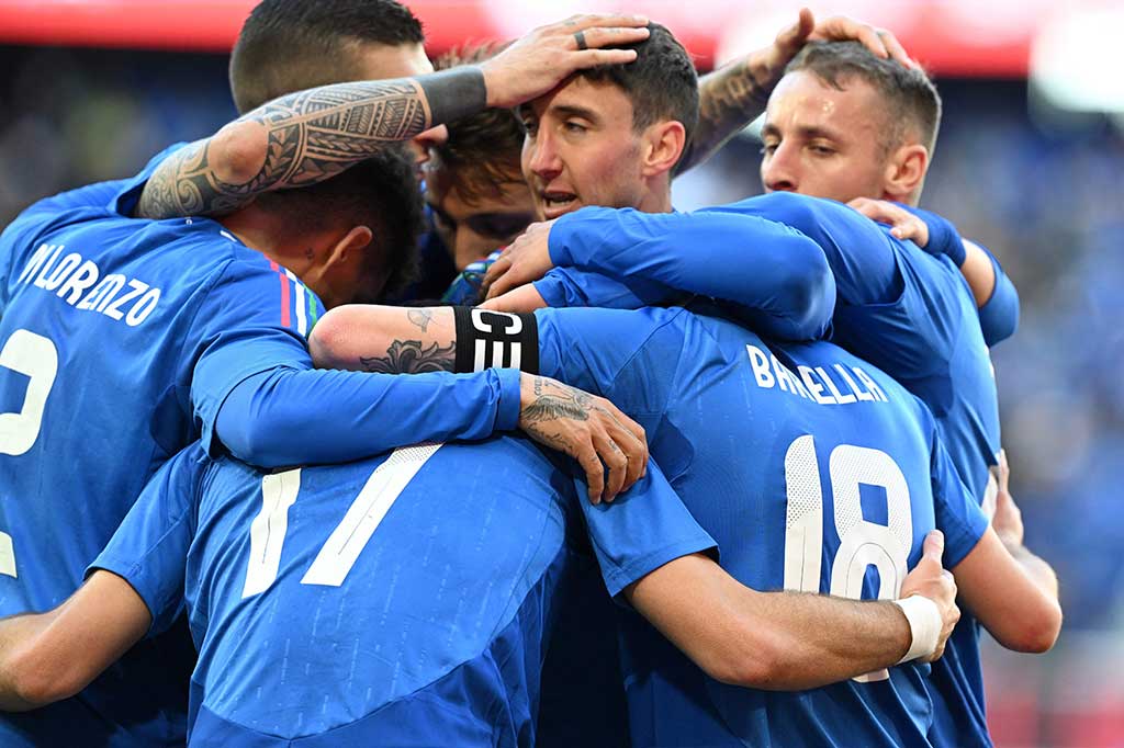 Tim nasional (timnas) Italia berhasil meraih kemenangan 2-0 atas Ekuador dalam pertandingan persahabatan di Red Bull Arena, New Jersey pada Senin, 25 Maret 2024 dini hari WIB.