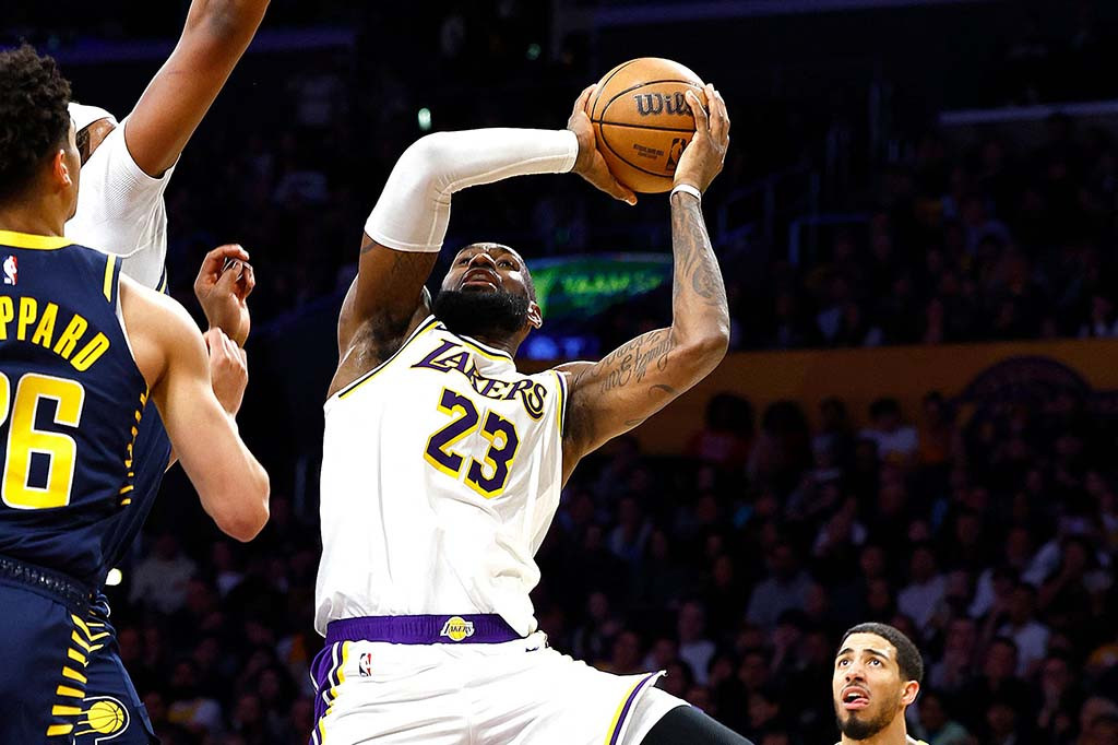 Pascal Siakam mencetak 19 dari 36 poinnya pada kuarter ketiga untuk Pacers. Myles Turner menambah 20 poin, dan TJ McConnell menyumbang 17 poin.