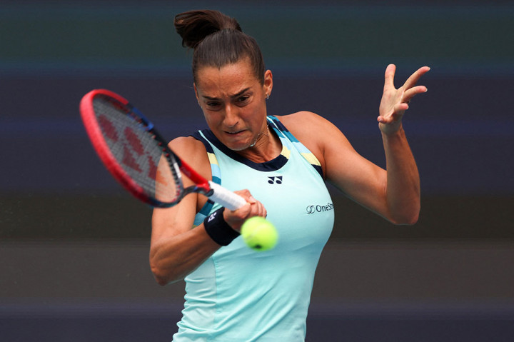 Menyingkirkan petenis asal Florida selatan, Gauff, setelah bermain selama satu jam 43 menit, menempatkan petenis Prancis itu ke perempat final pertamanya di musim 2024.