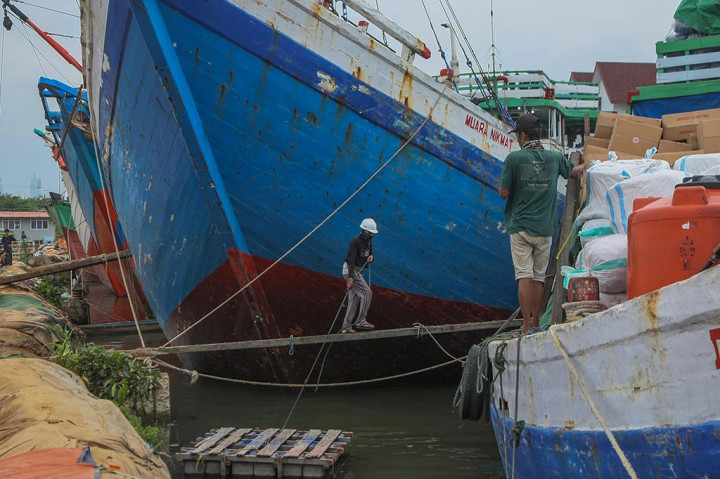 Kapal-kapal tersebut berasal dari berbagai daerah, seperti Pangkal Pinang, Bangka Belitung, Kalimantan dan Riau.